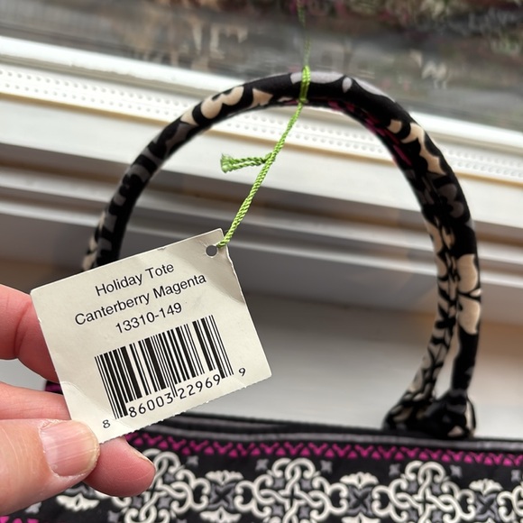 VERA BRADLEY LADIES CANTERBERRY MAGENTA TOTE BAG-GR8T GIFT IDEA! - Picture 3 of 7